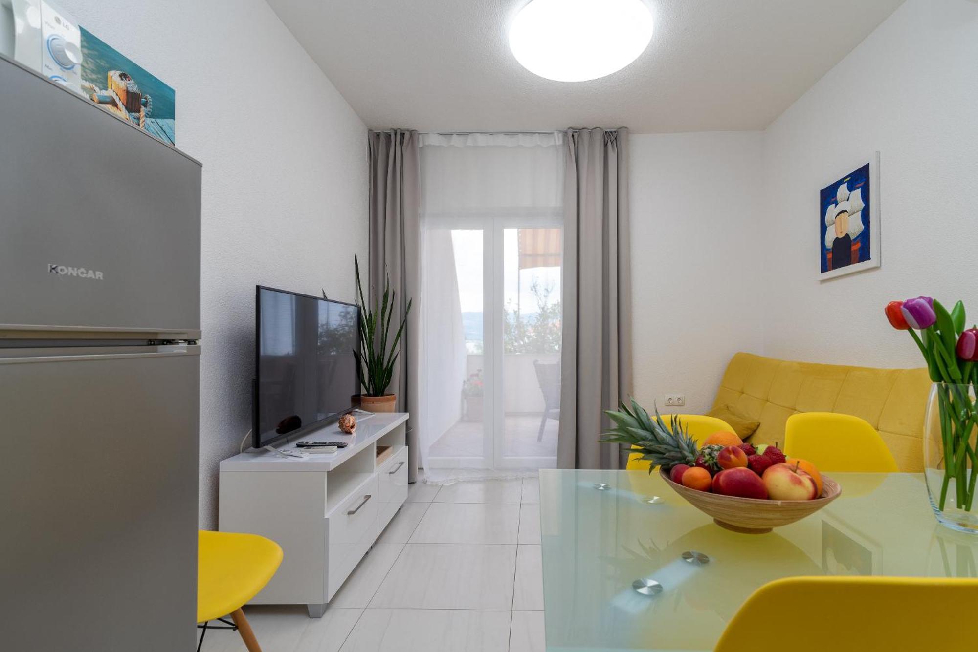 Apartments Brico - Heated Pool Trogir Bagian luar foto