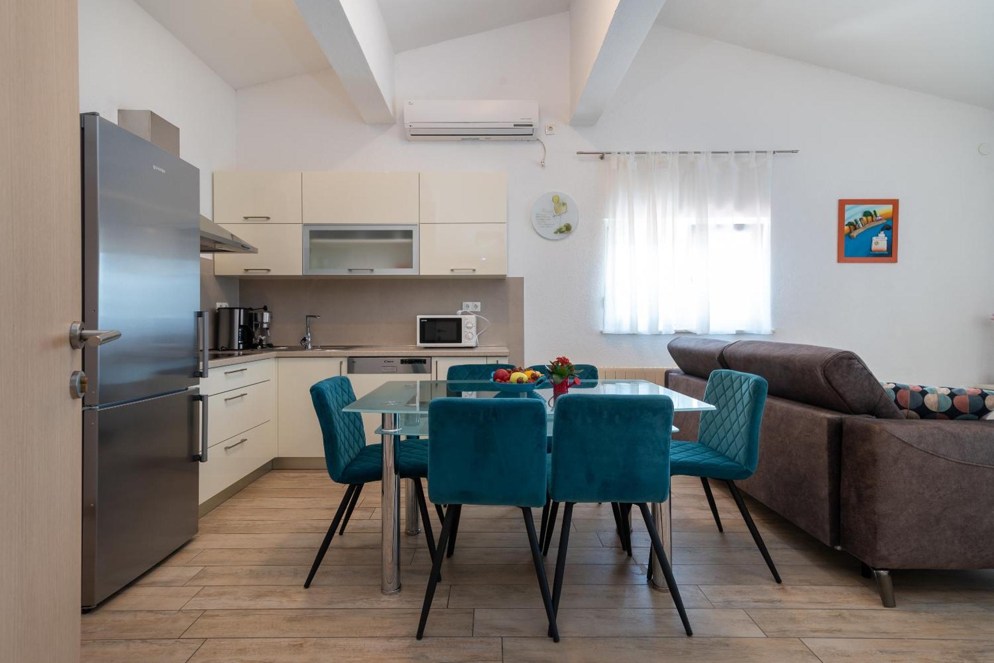 Apartments Brico - Heated Pool Trogir Bagian luar foto