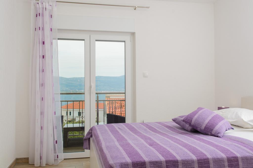 Apartments Brico - Heated Pool Trogir Bagian luar foto