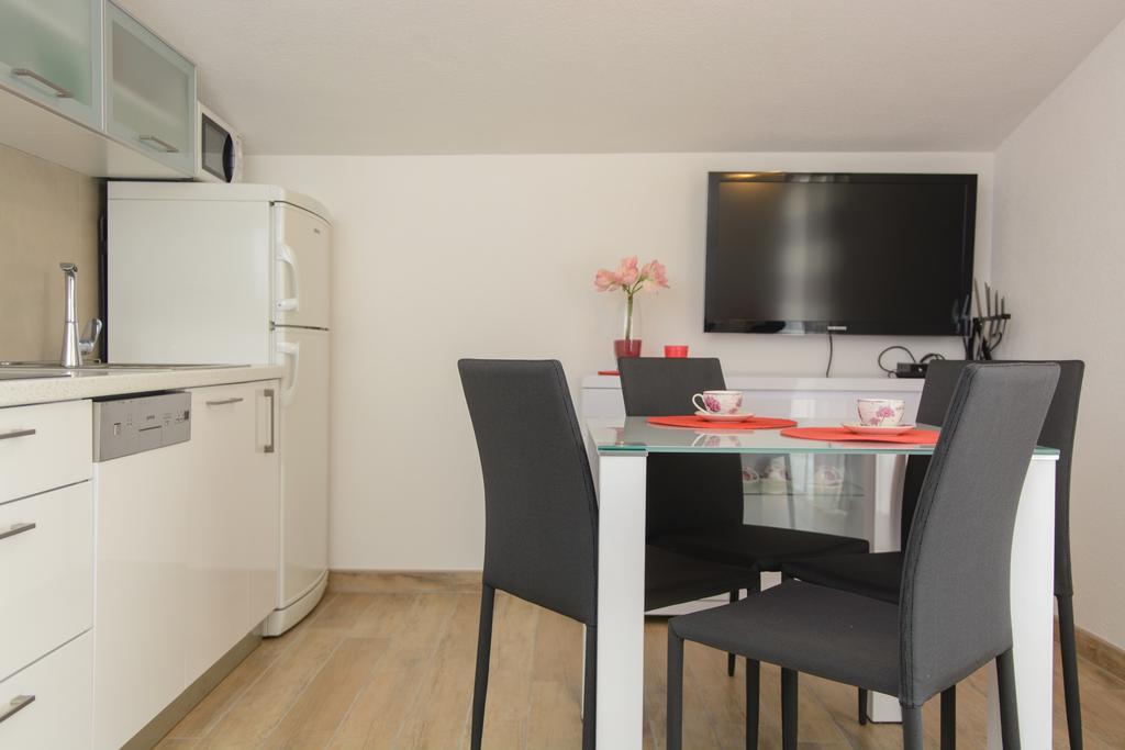 Apartments Brico - Heated Pool Trogir Bagian luar foto